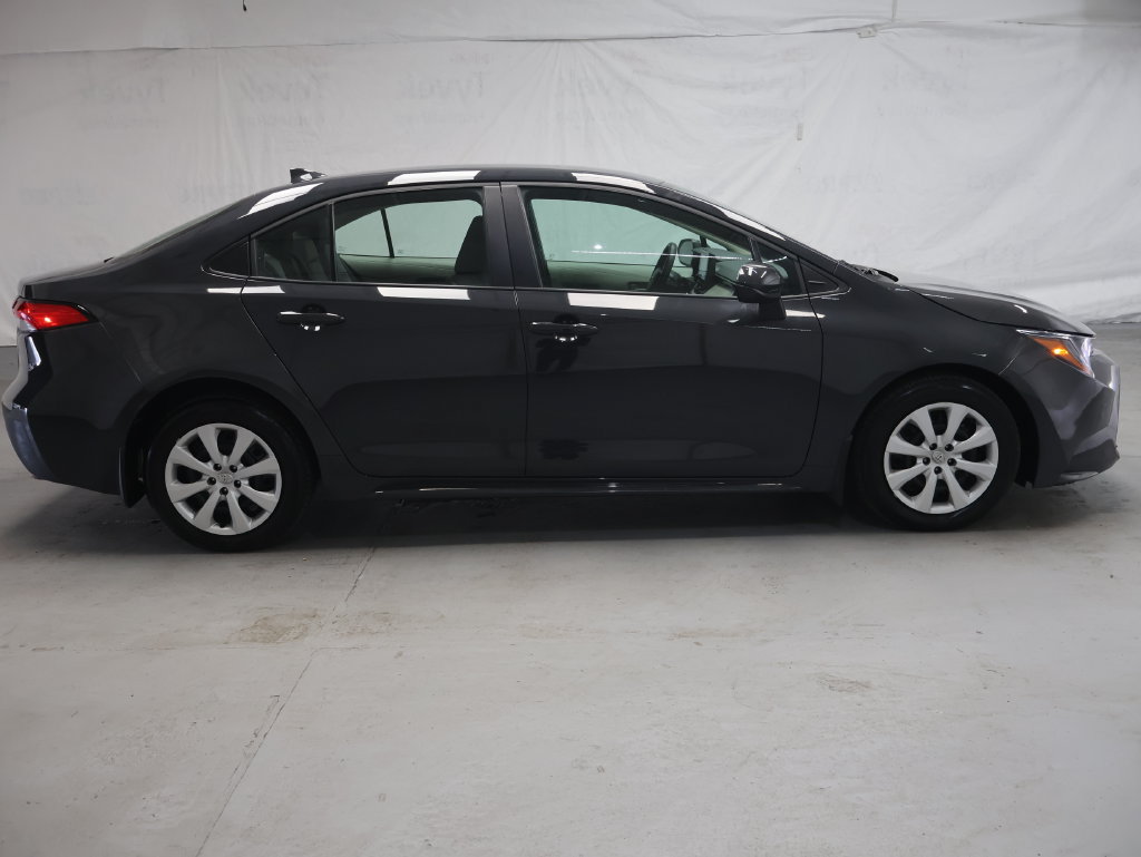 Used 2026 Toyota Corolla LE FWD image 8