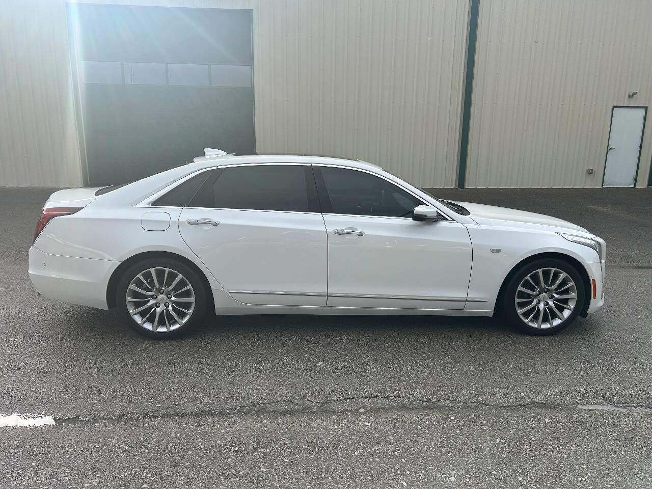 Used 2018 Cadillac CT6 Luxury AWD/4WD image 7