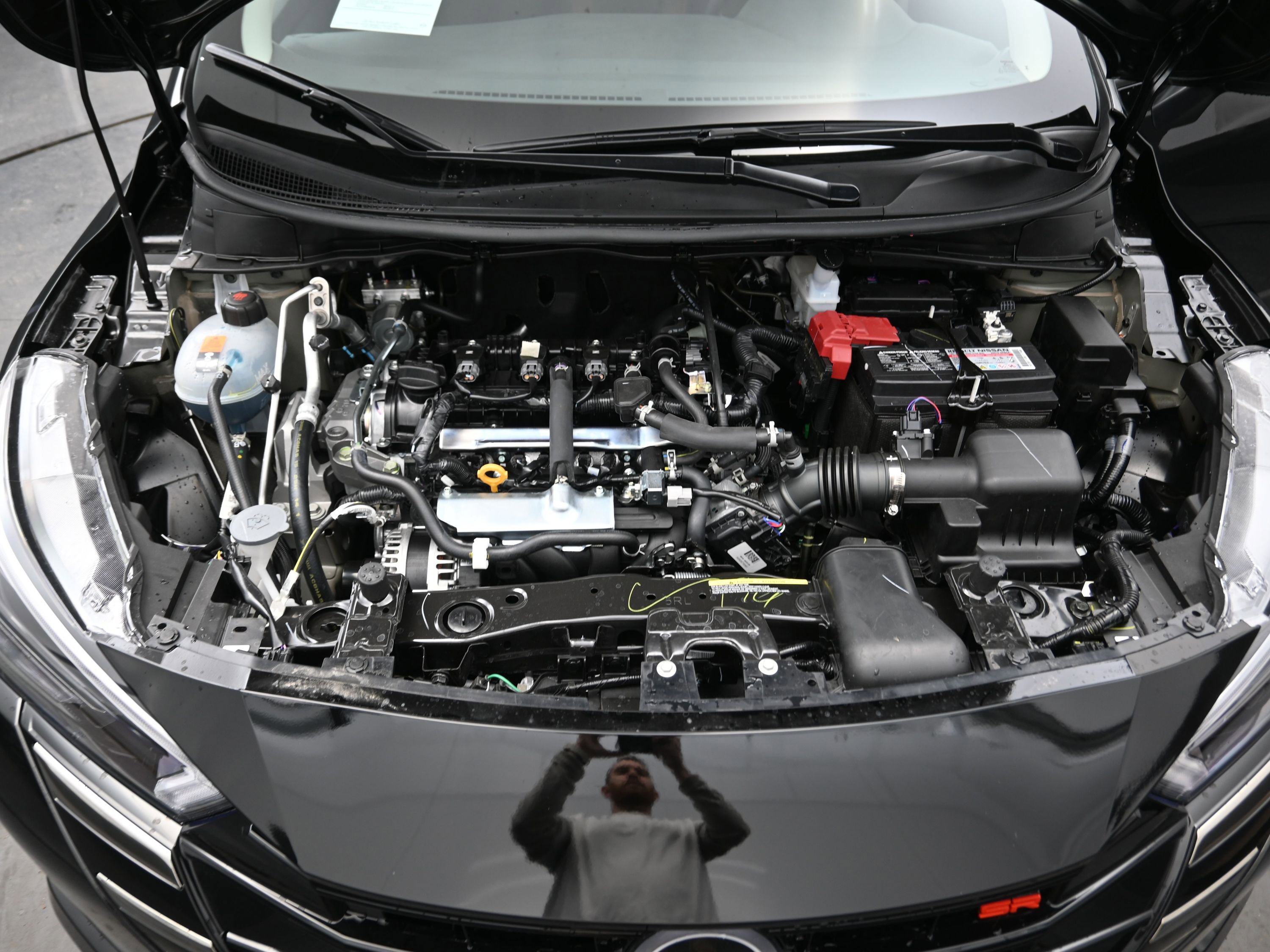 New 2025 Nissan Versa SR image 21