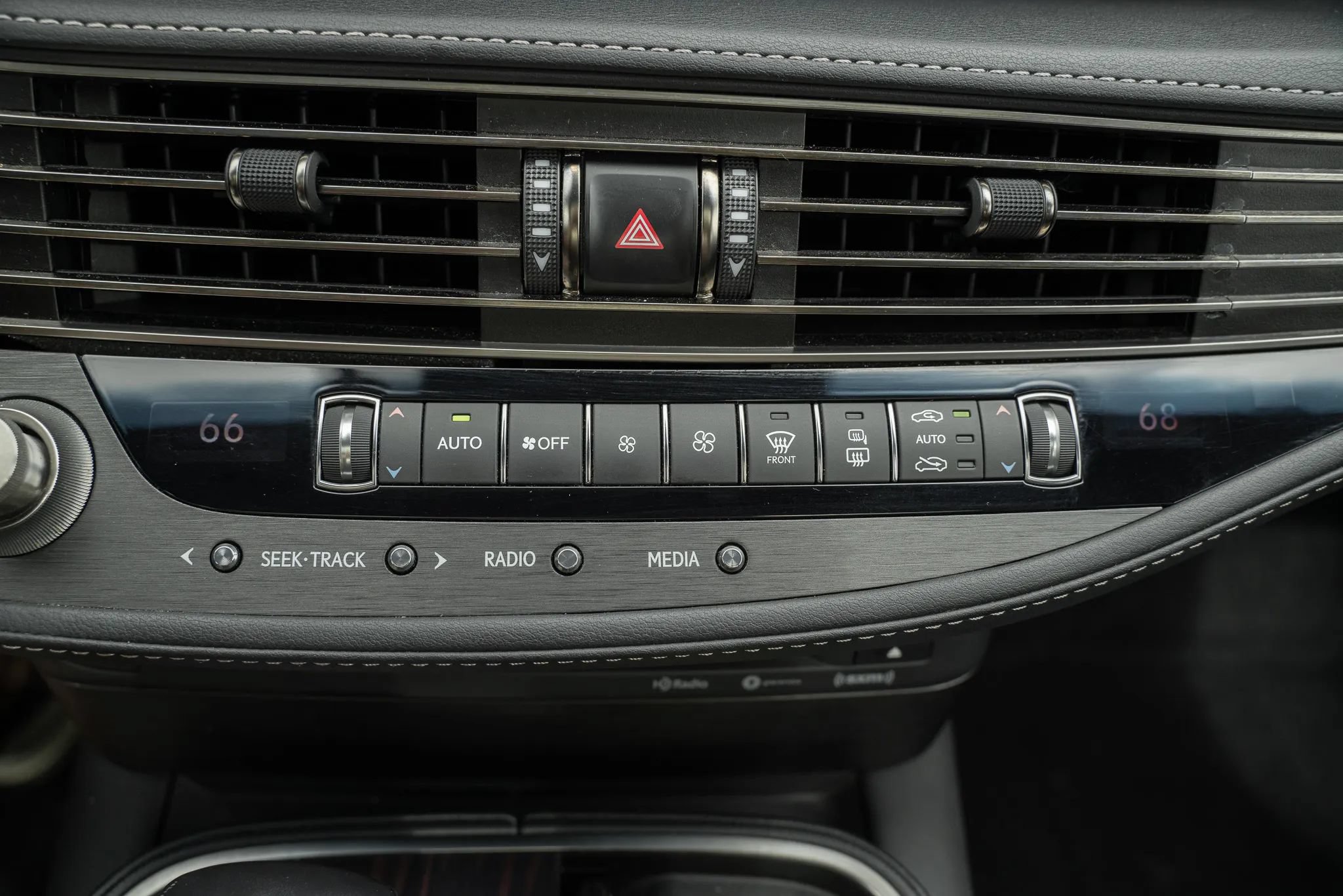 Used 2018 Lexus LS 500 AWD w/ Interior Upgrade Package image 31