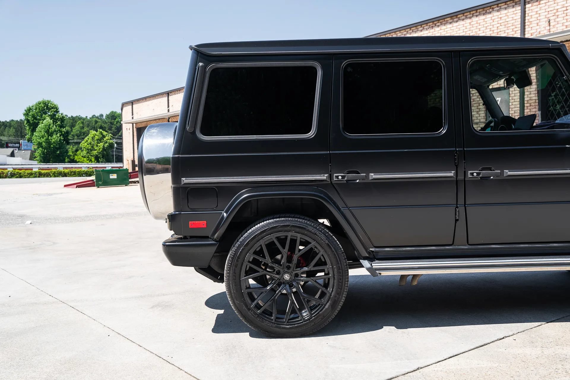 Used 2016 Mercedes-Benz G 550 image 12