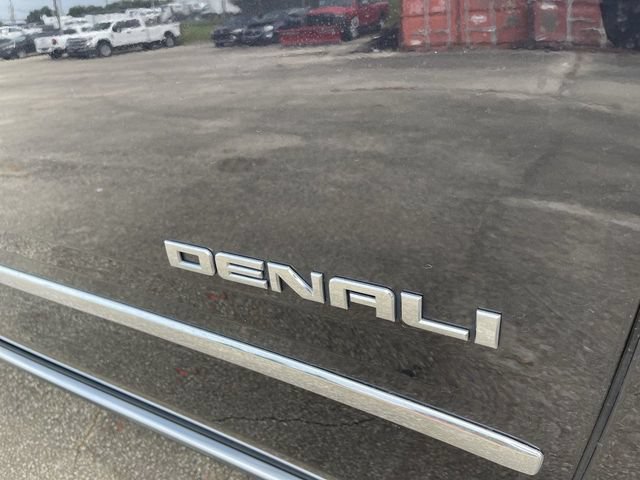 Used 2020 GMC Yukon Denali w/ Denali Ultimate Package AWD/4WD image 12
