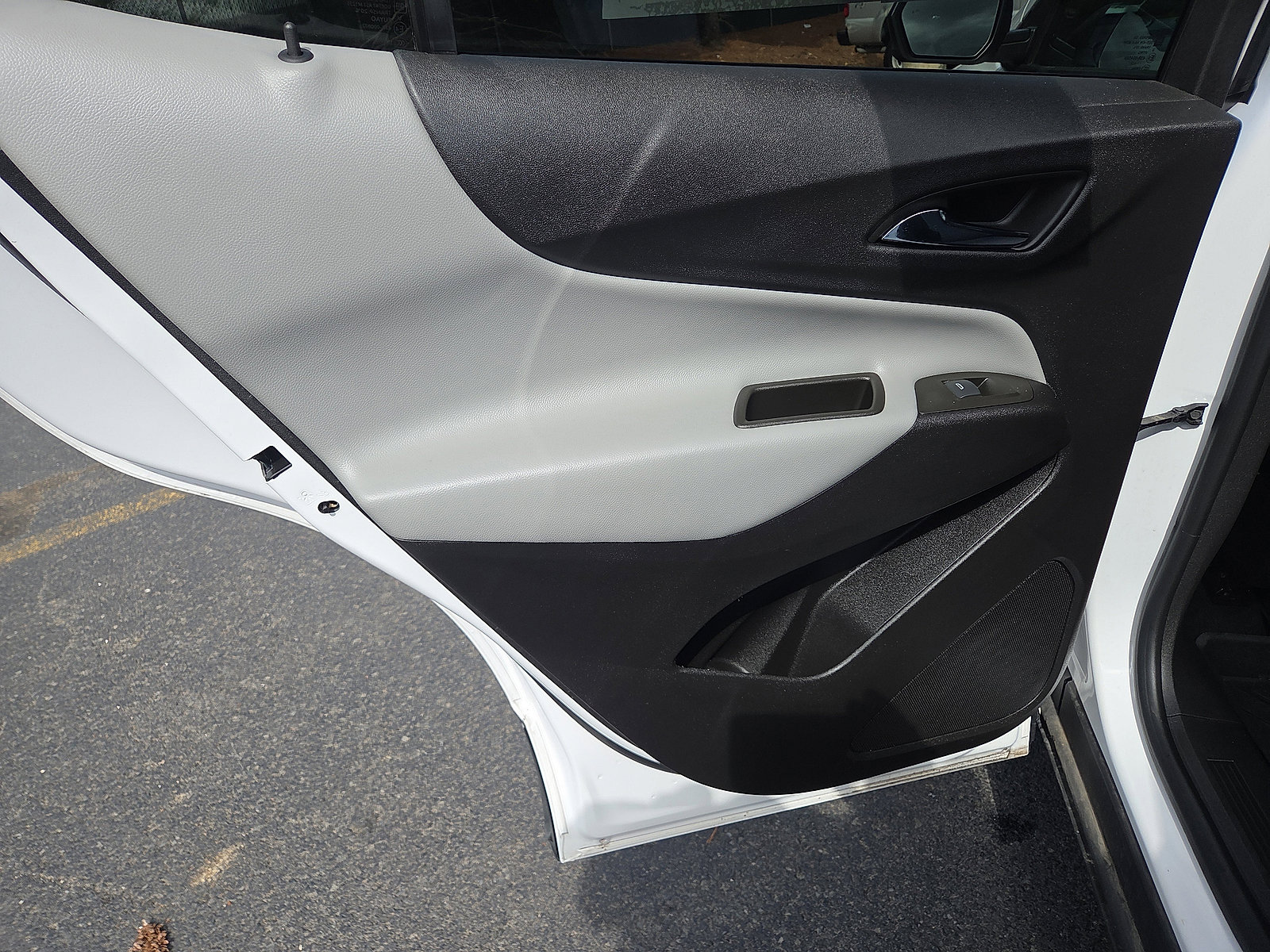 Certified 2024 Chevrolet Equinox LS w/ LS Convenience Package image 21