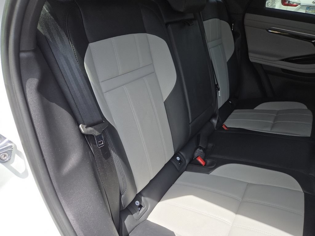 Used 2023 Land Rover Range Rover Evoque R-Dynamic S AWD/4WD image 28