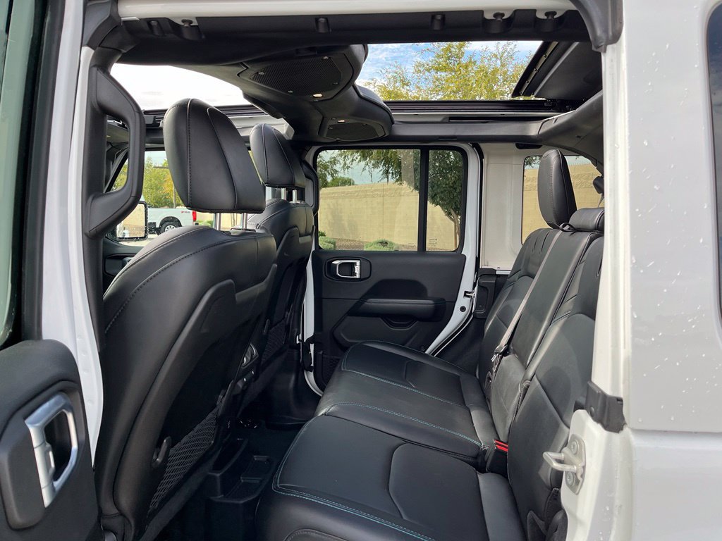 Used 2024 Jeep Wrangler Unlimited Rubicon 4xe AWD/4WD image 18