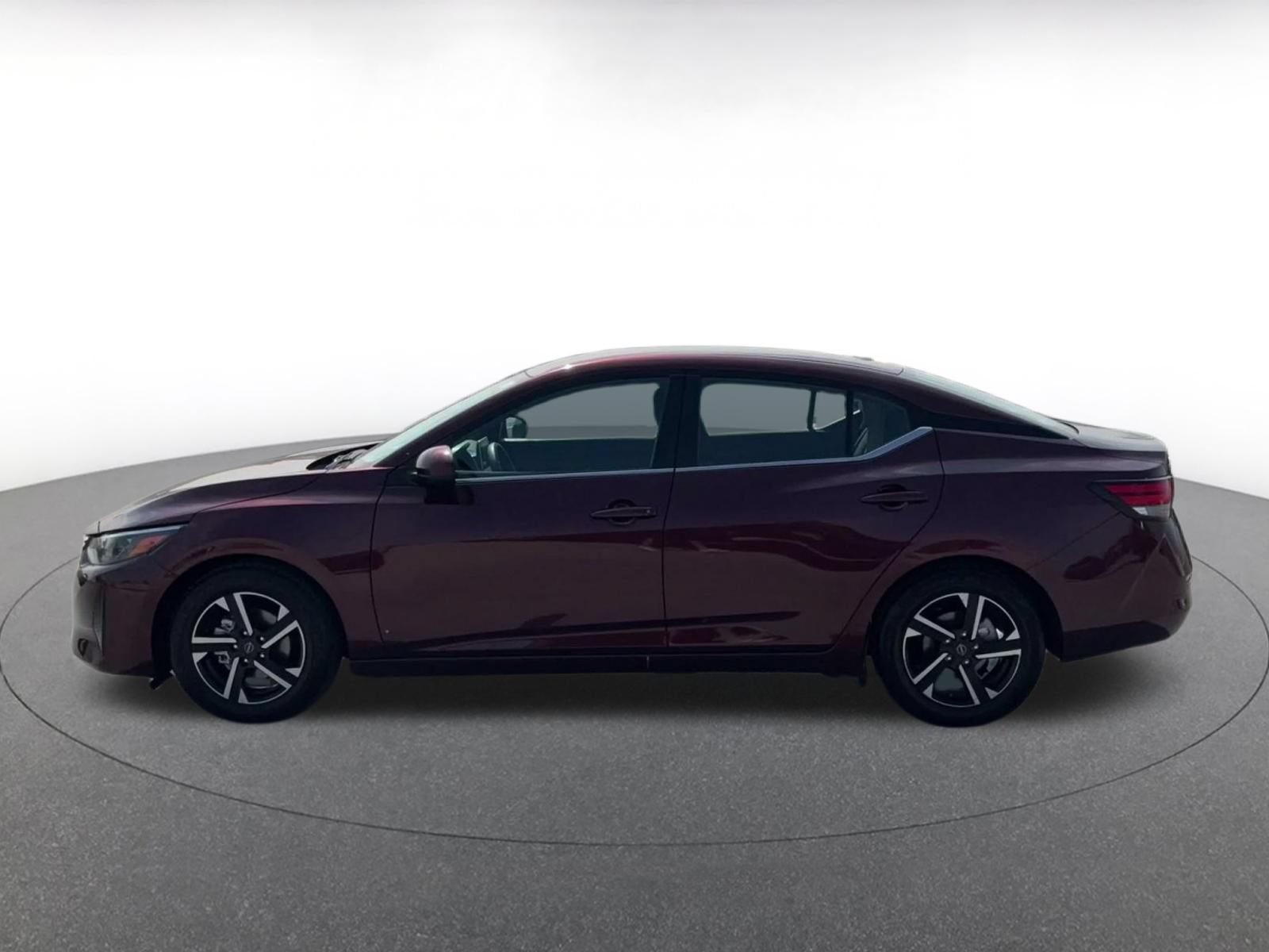 Used 2025 Nissan Sentra SV FWD image 9
