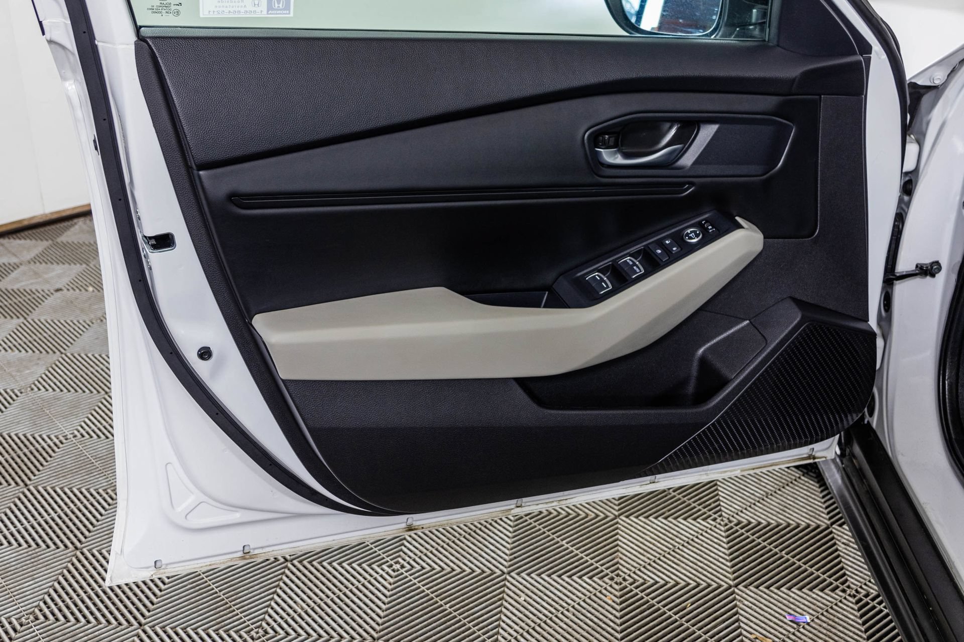 Used 2025 Honda Accord SE image 35