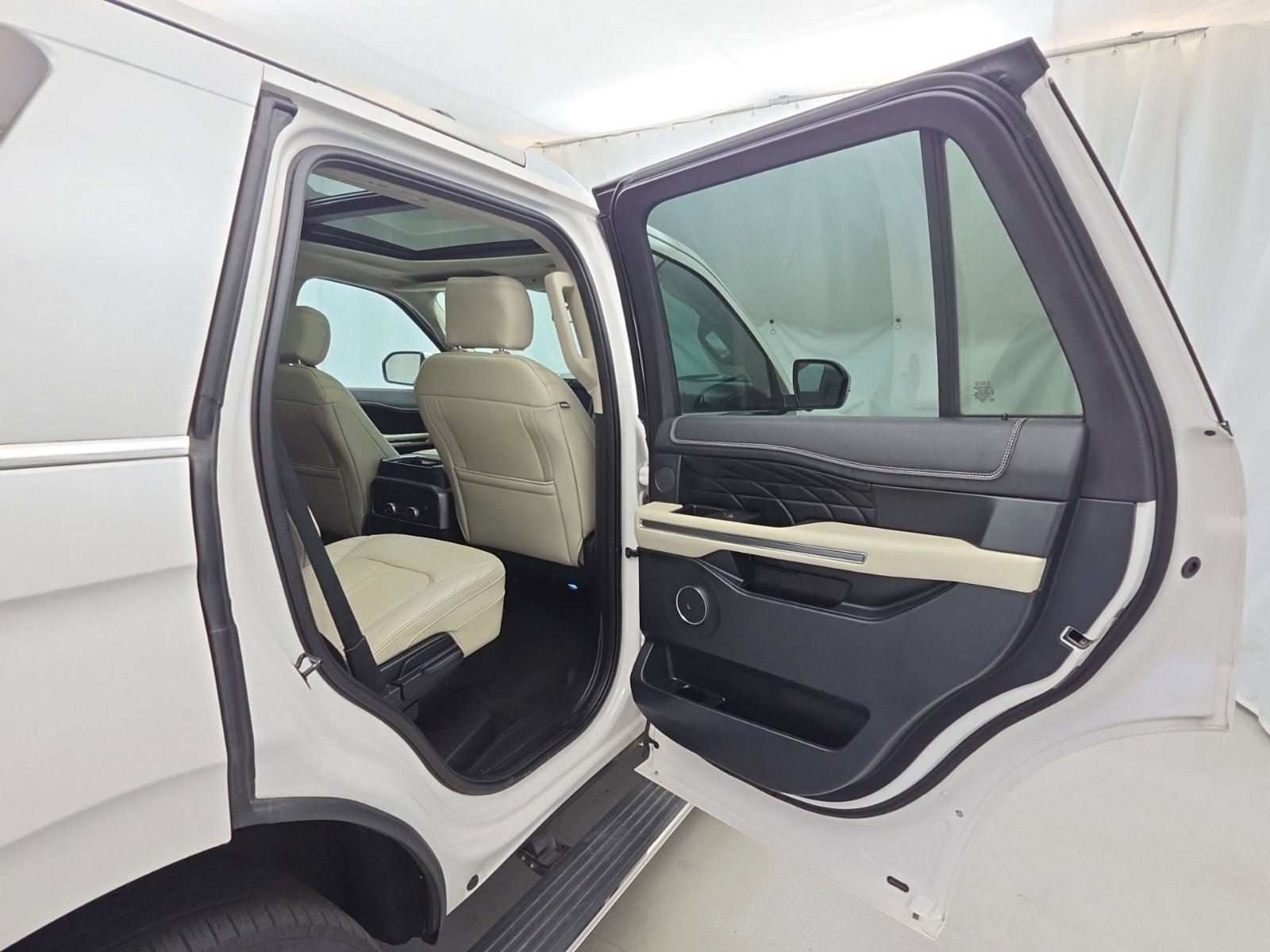 Used 2019 Ford Expedition Platinum AWD/4WD image 41