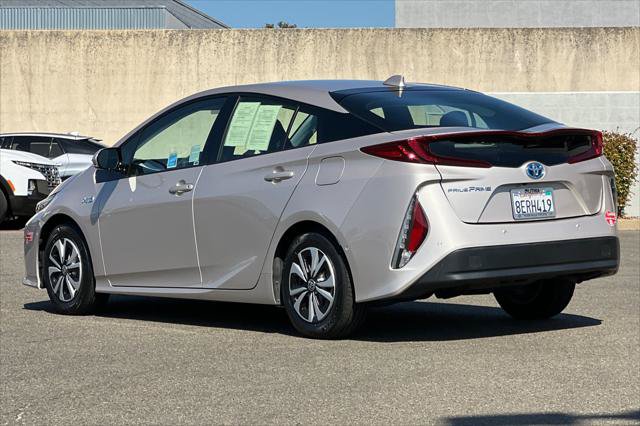 Certified 2018 Toyota Prius Prime Advanced FWD image 7