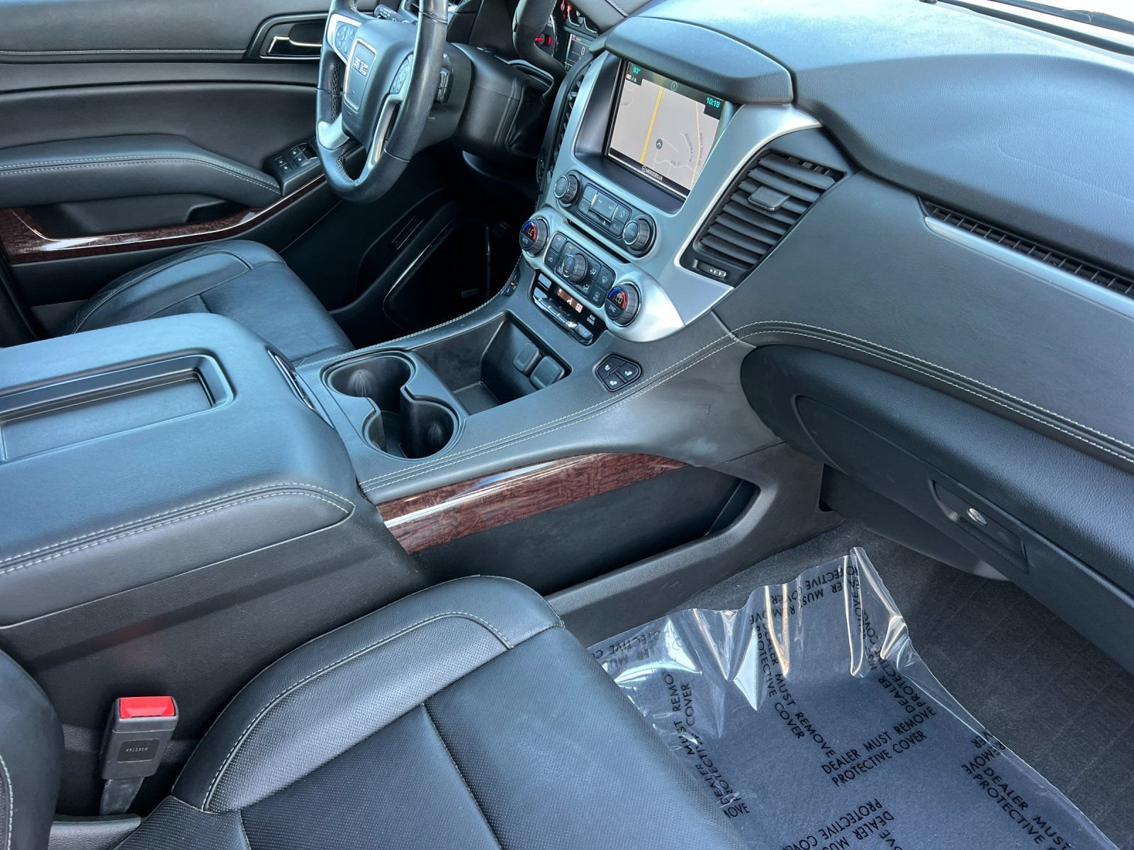 Used 2019 GMC Yukon SLT w/ Open Road Package AWD/4WD image 17