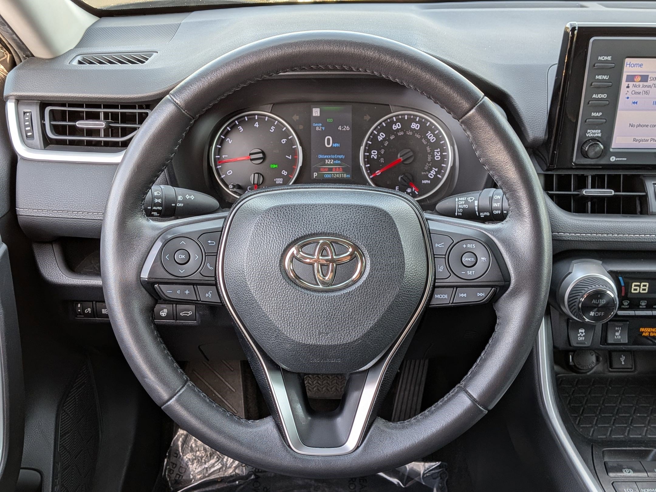 Used 2020 Toyota RAV4 XLE Premium image 19