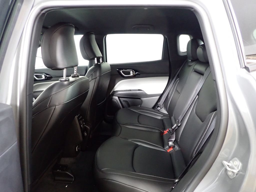 New 2026 Jeep Compass Limited AWD/4WD image 32