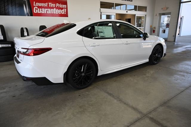 New 2026 Toyota Camry SE FWD image 5