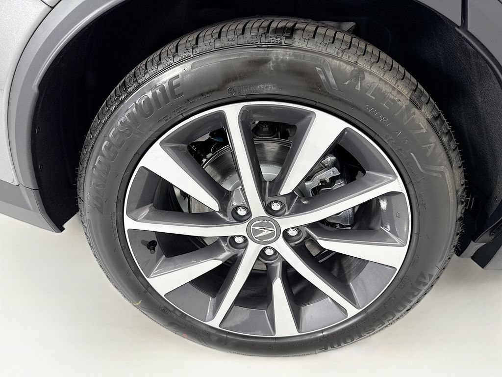 Used 2026 Acura MDX w/ Technology Package FWD image 34
