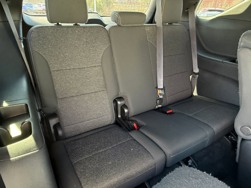 Used 2024 Chevrolet Traverse LT image 13