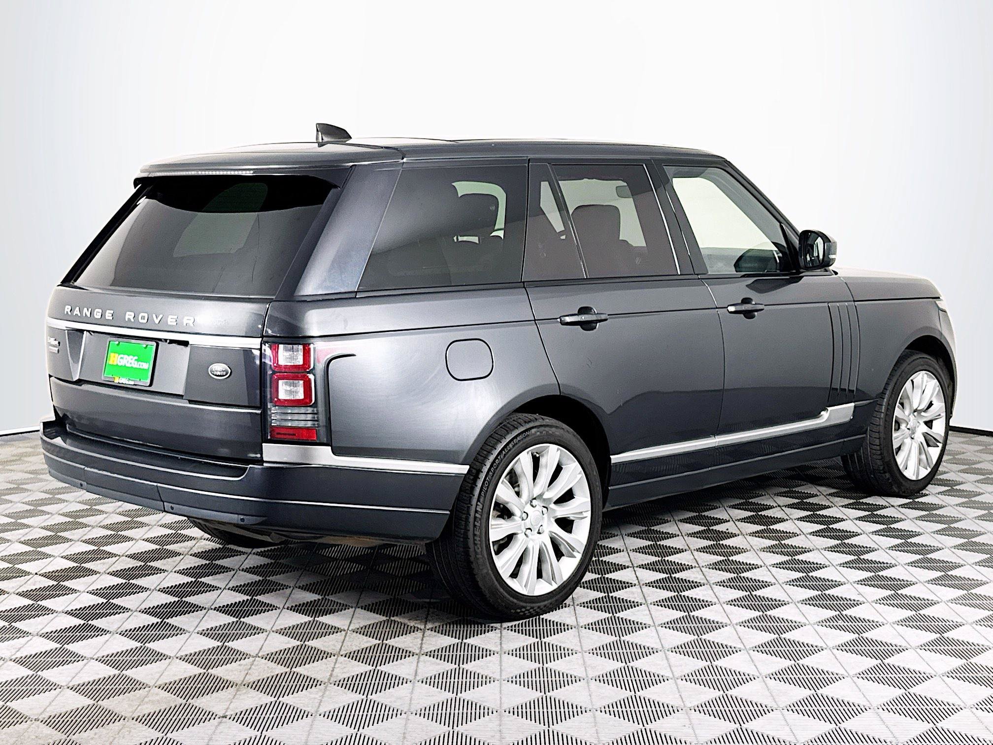 Used 2017 Land Rover Range Rover Supercharged AWD/4WD image 8