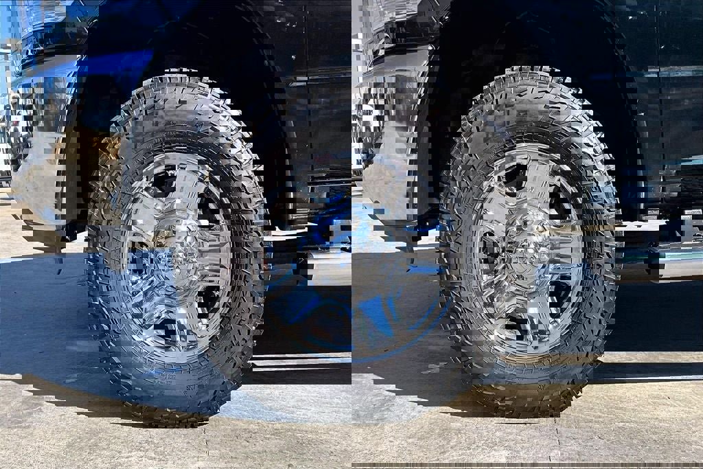 Used 2016 RAM 2500 Tradesman w/ Chrome Appearance Group image 8