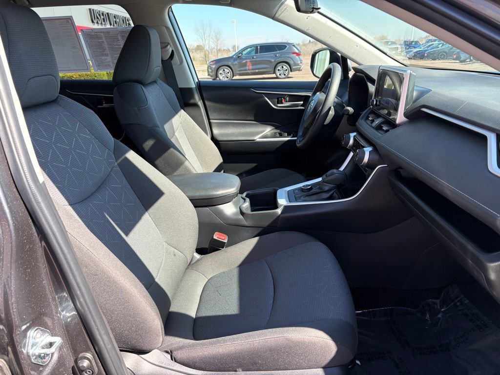 Certified 2025 Toyota RAV4 XLE AWD/4WD image 15