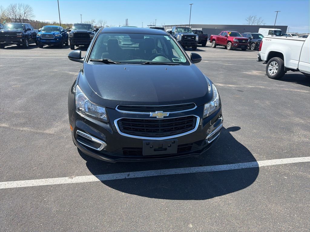 Used 2016 Chevrolet Cruze LT w/ Sun And Sound Package FWD image 2