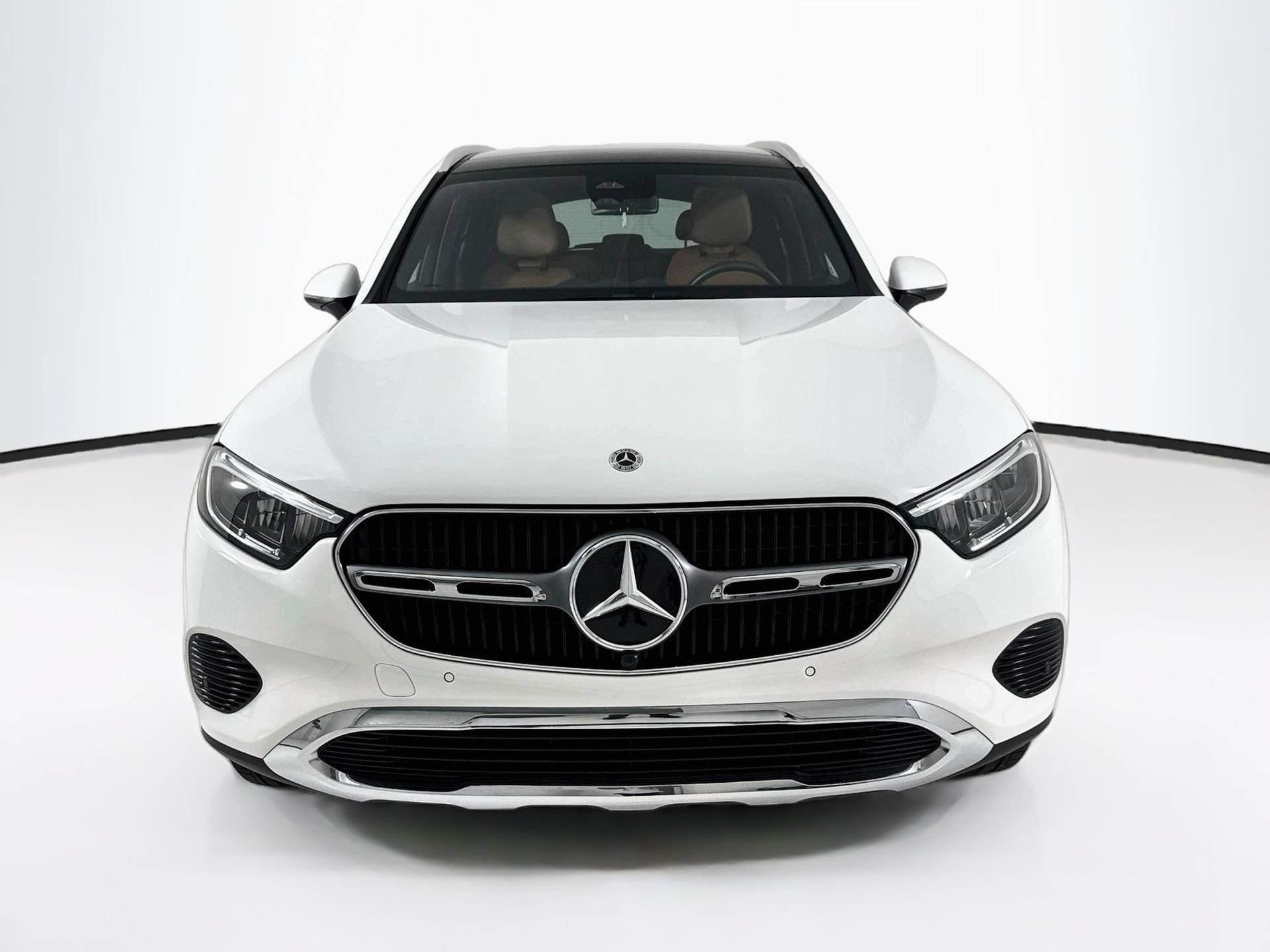 Used 2026 Mercedes-Benz GLC 300 4MATIC image 2