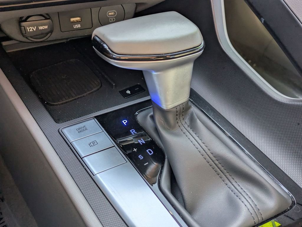 Certified 2025 Hyundai Elantra Sport image 20