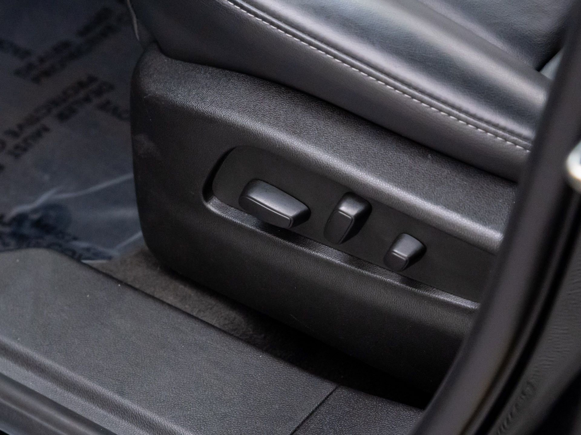 Certified 2023 Cadillac XT4 Premium Luxury image 15