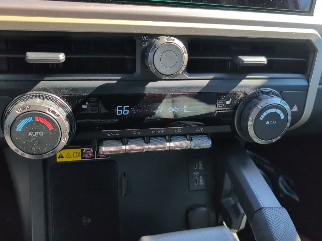 Used 2025 Toyota Tacoma TRD Off-Road w/ TRD Off Road Upgrade Package image 18