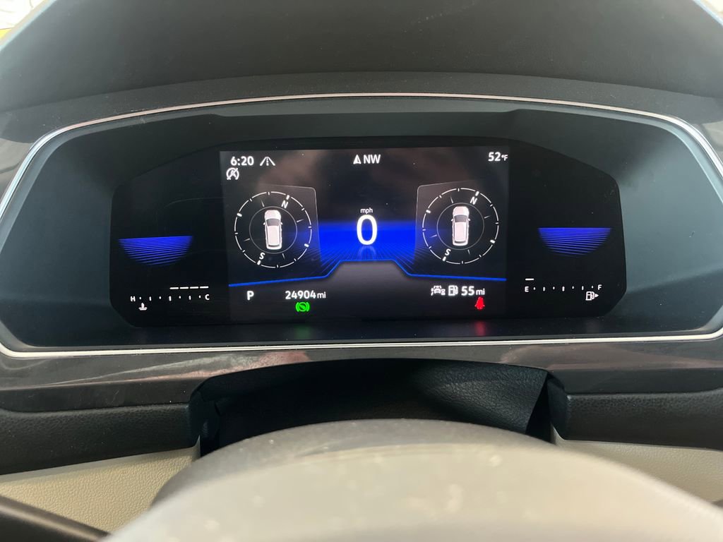 Certified 2023 Volkswagen Tiguan SE w/ Panoramic Sunroof Package image 3