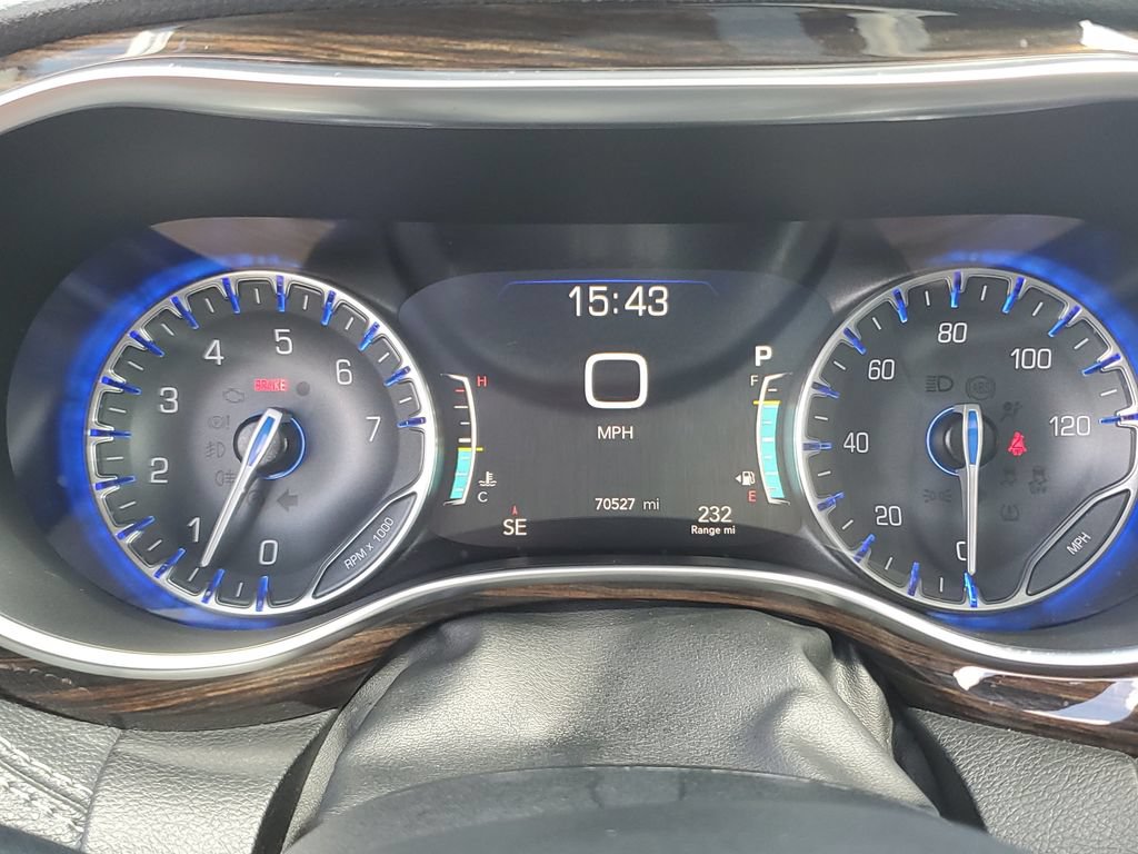 Certified 2023 Chrysler Pacifica Limited FWD image 27