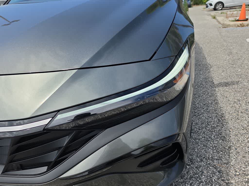 New 2026 Hyundai Elantra Limited FWD image 11