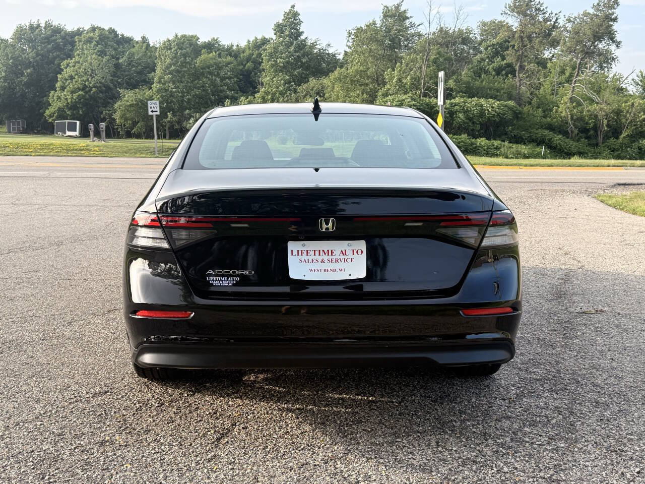 Used 2023 Honda Accord EX image 4