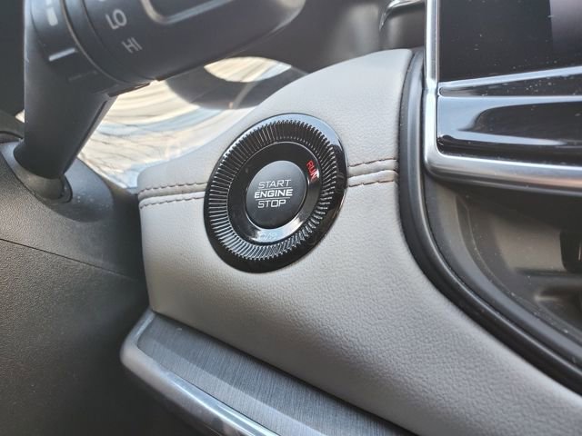 Used 2023 Jeep Compass Limited image 24