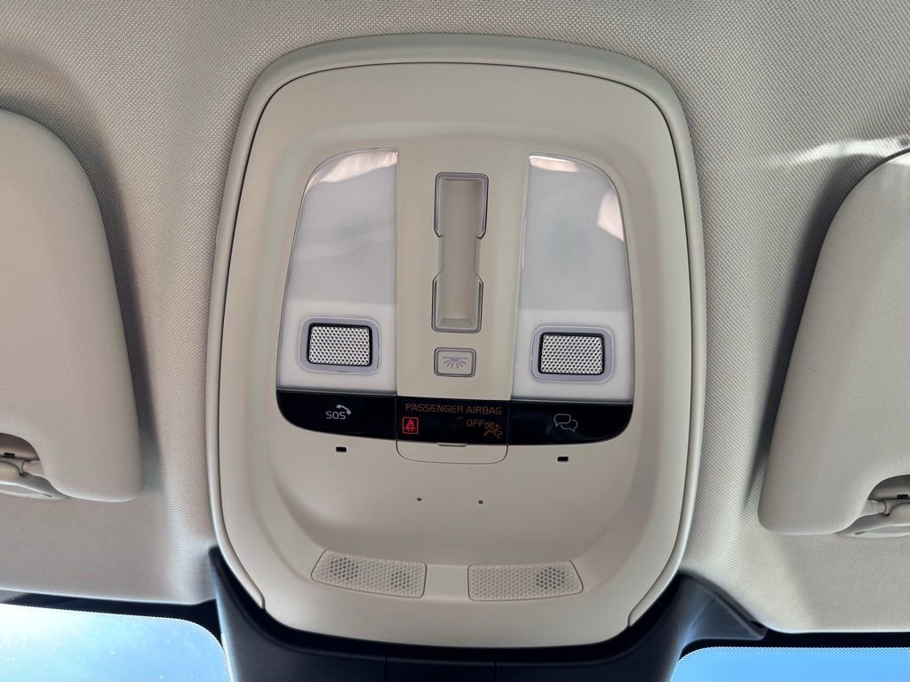 Certified 2023 Volvo S60 B5 Plus w/ Climate Package image 15