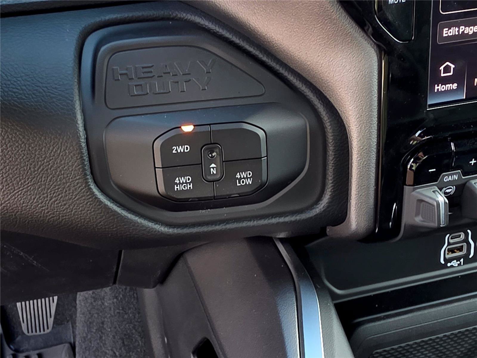 New 2026 RAM 3500 Big Horn AWD/4WD image 25