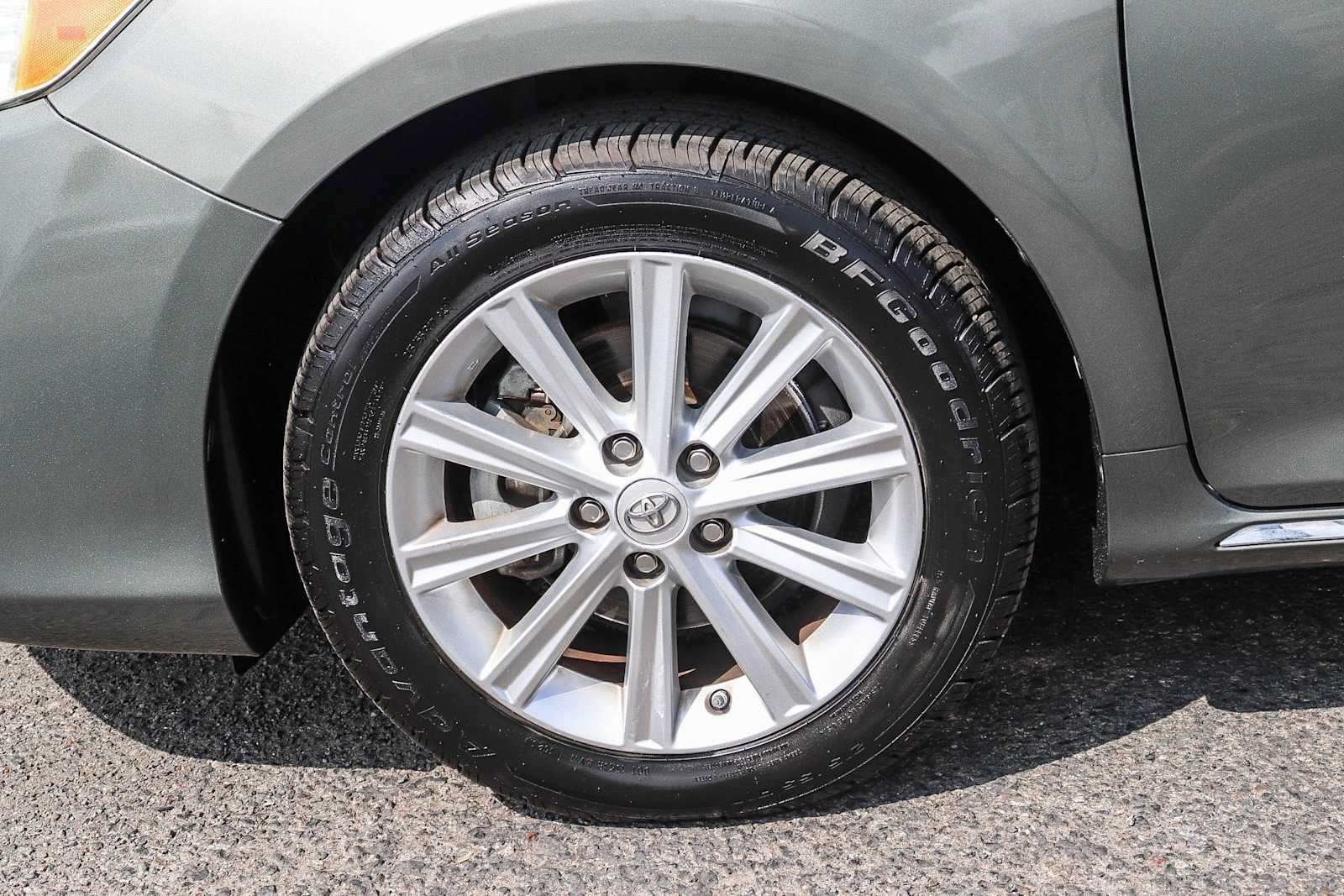 Used 2014 Toyota Camry XLE w/ Leather Package FWD image 14