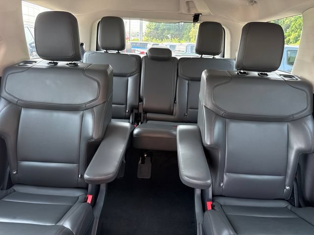 Used 2025 Ford Expedition Active AWD/4WD image 23