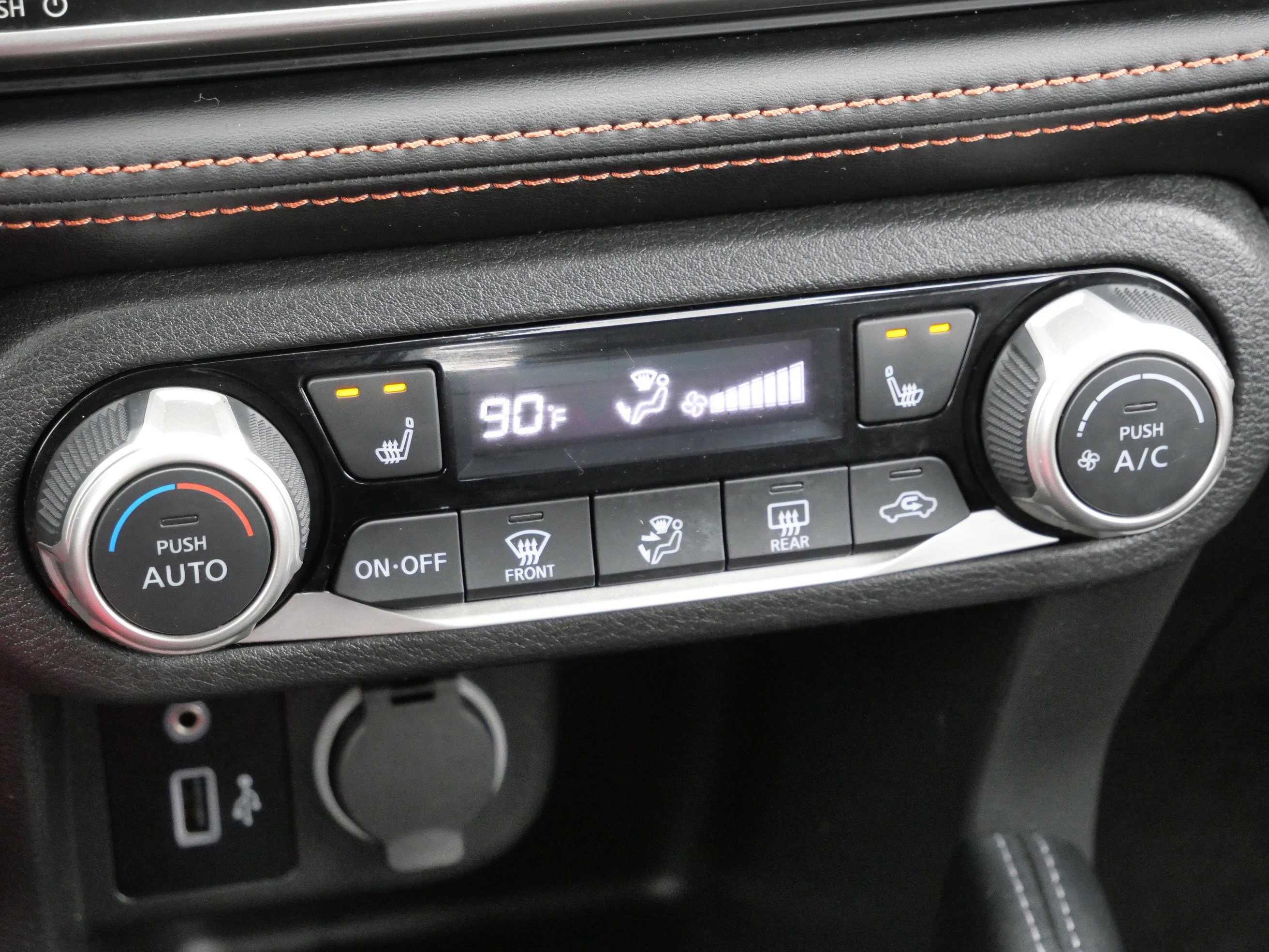 Used 2019 Nissan Kicks SR w/ SR Premium Package image 24