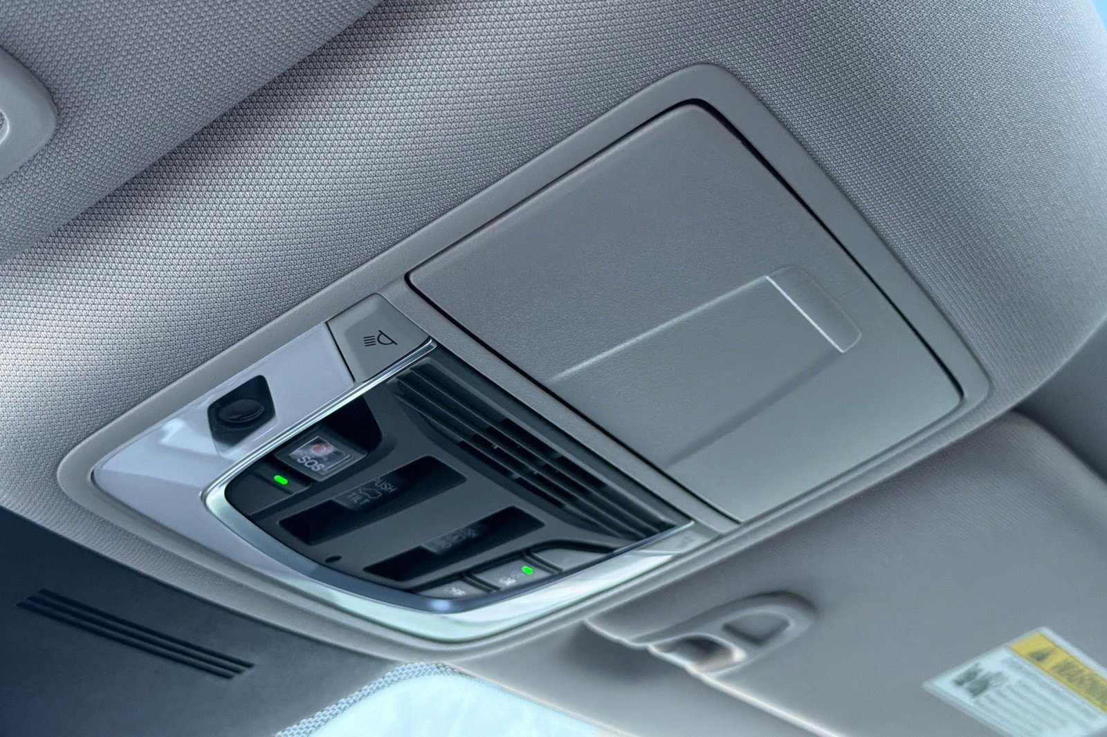 Certified 2025 Acura MDX SH-AWD w/ Technology Package image 24