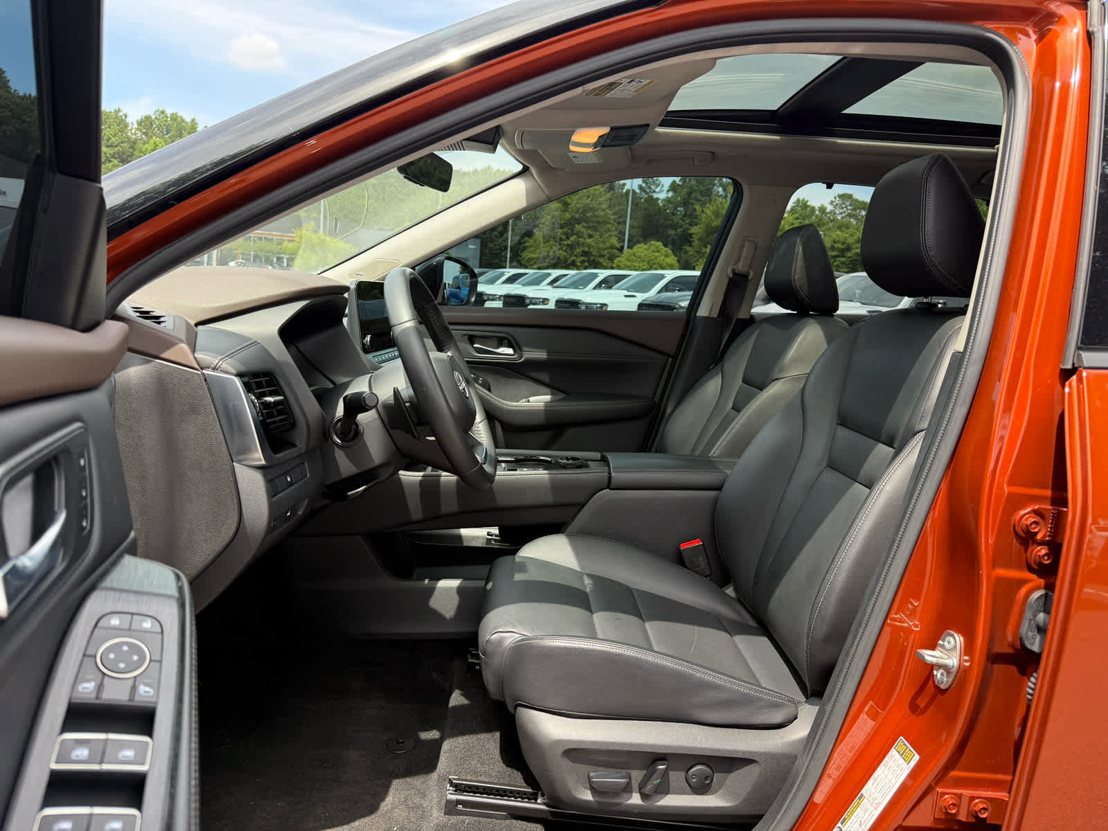 Used 2023 Nissan Rogue SL w/ SL Premium Package AWD/4WD image 12