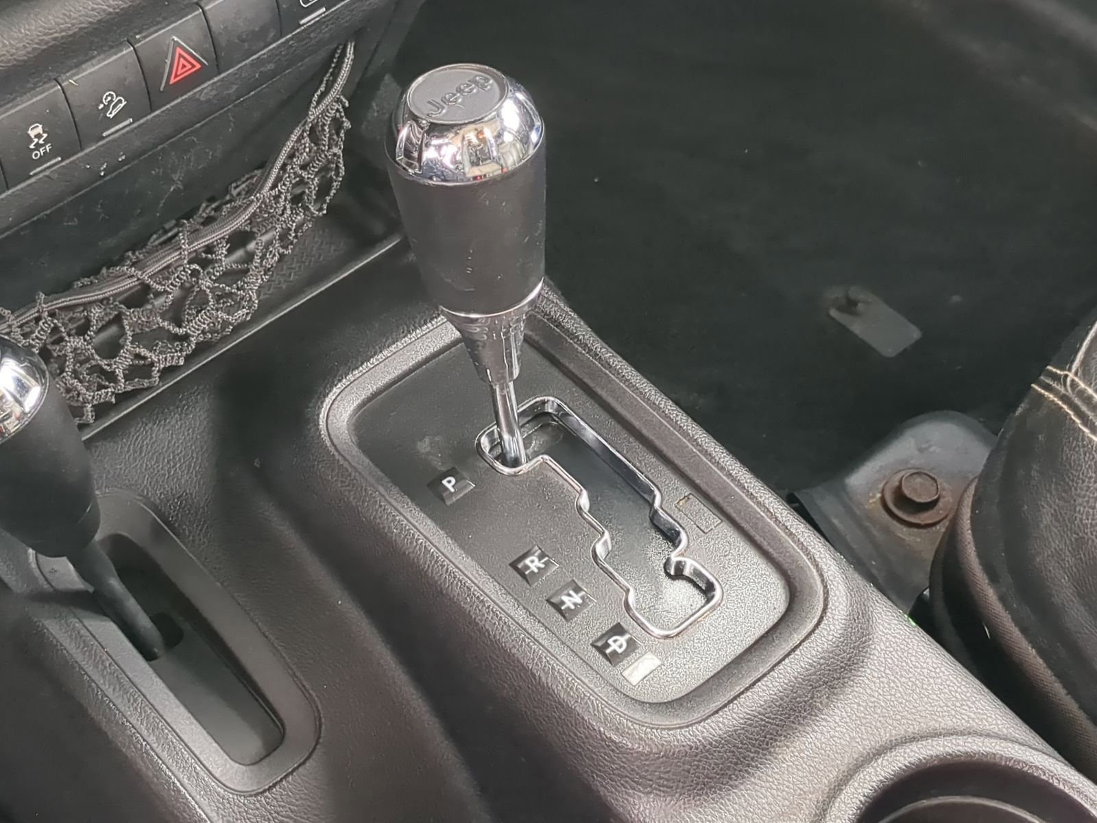 Used 2013 Jeep Wrangler Unlimited Sahara w/ Connectivity Group image 32