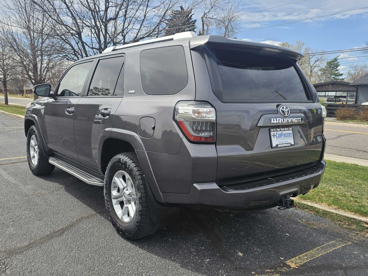 Used 2016 Toyota 4Runner SR5 Premium RWD image 3