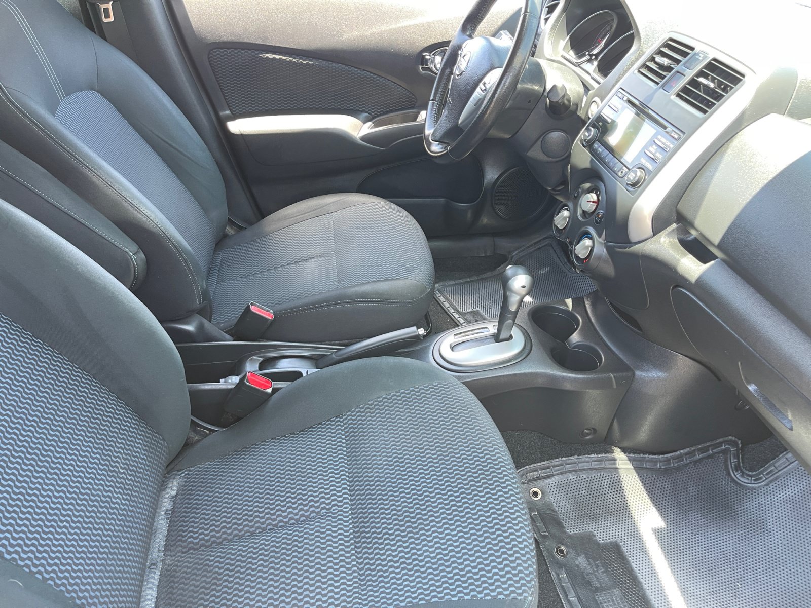 Used 2014 Nissan Versa Note SV w/ SL Package FWD image 19