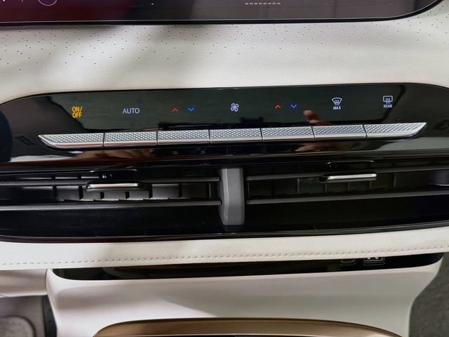 Used 2026 Buick Enclave Avenir w/ Super Cruise Package FWD image 18