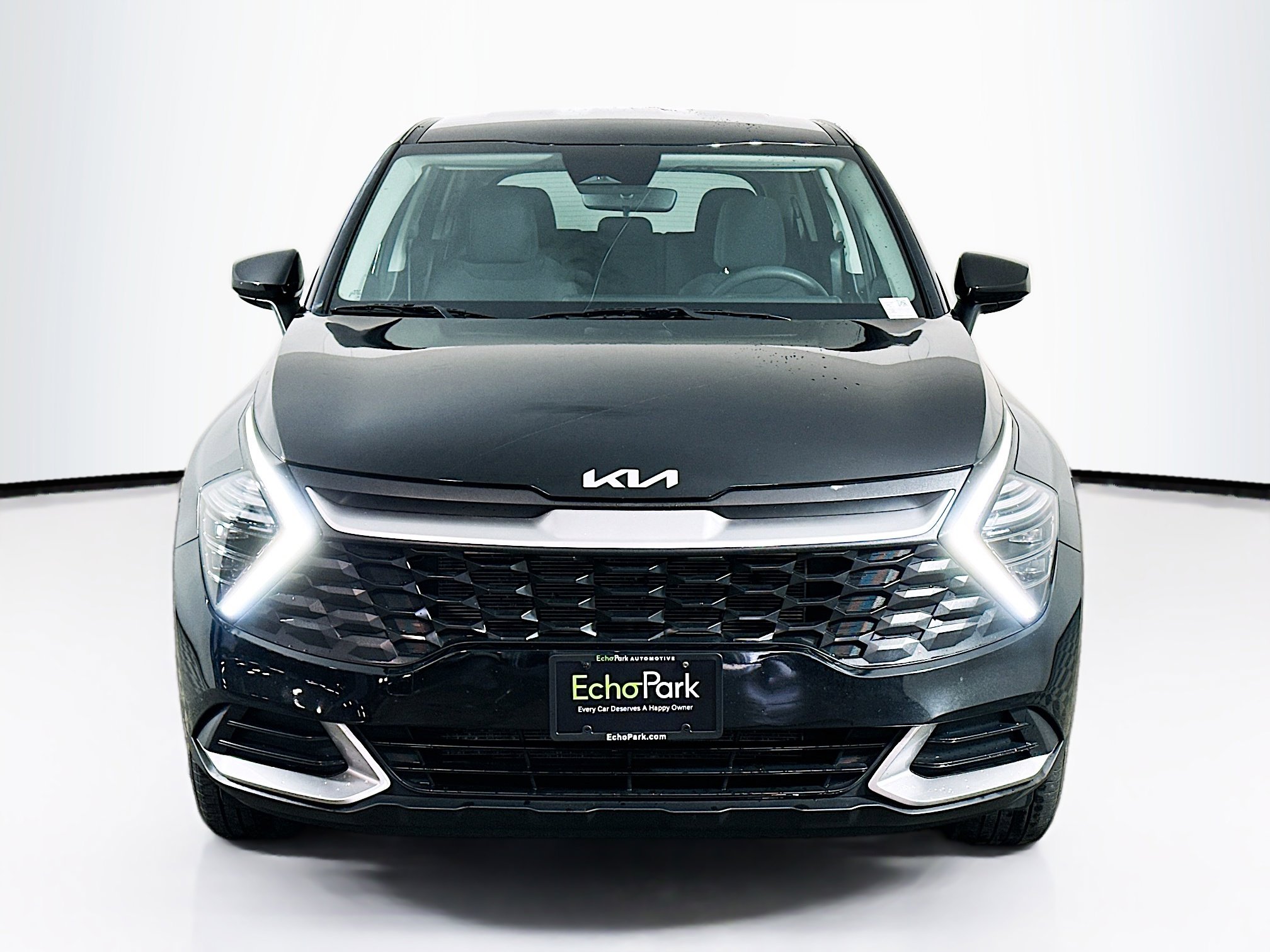 Used 2025 Kia Sportage LX AWD/4WD image 2