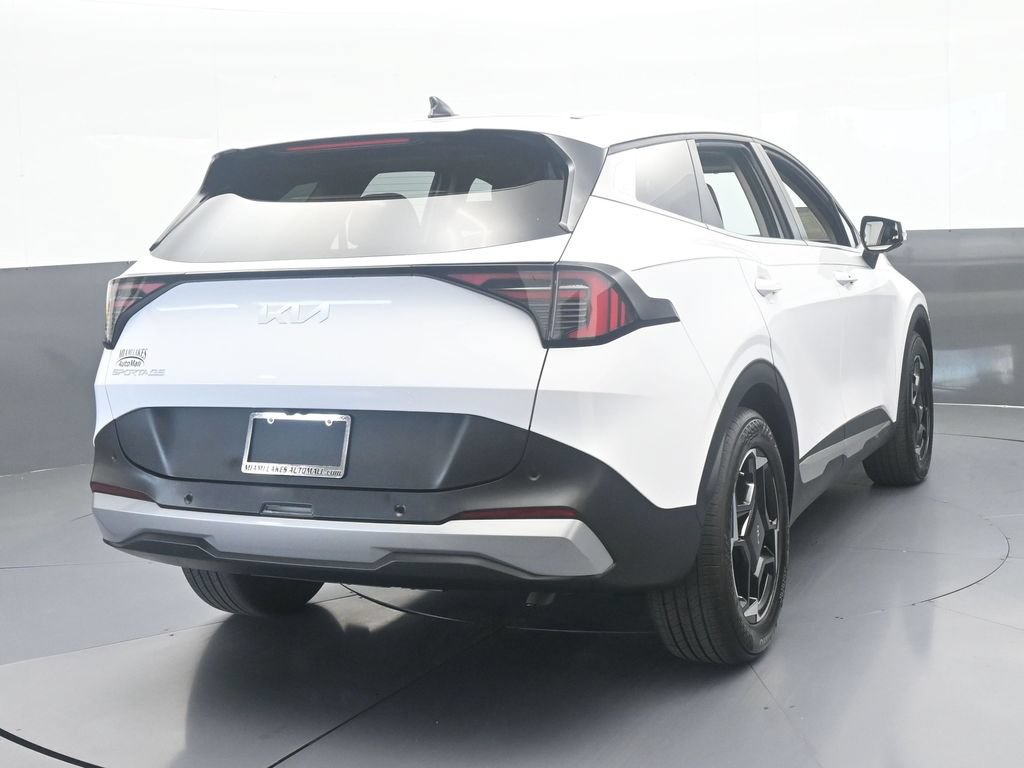 Used 2026 Kia Sportage EX FWD image 5