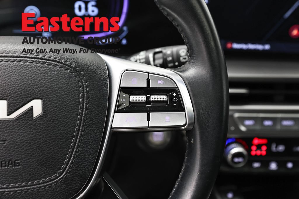 Used 2025 Kia Telluride S FWD image 16