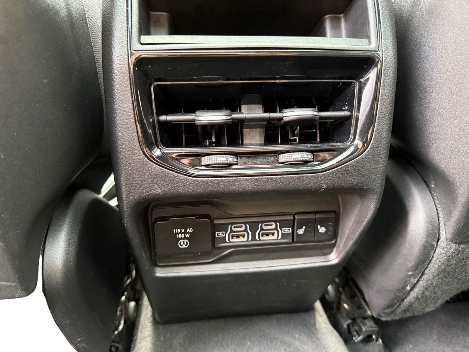 Used 2023 Jeep Grand Cherokee Overland AWD/4WD image 22