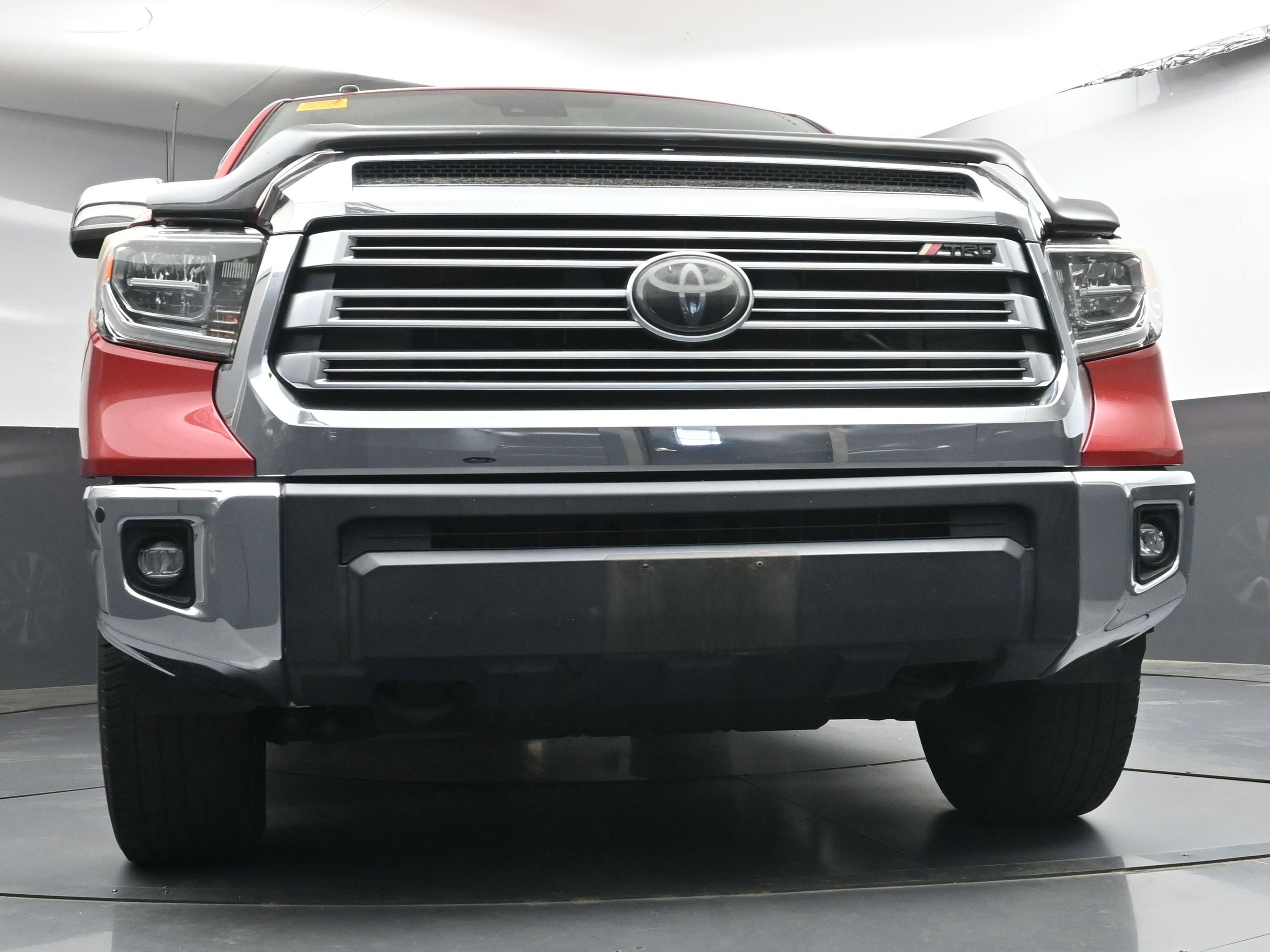 Used 2018 Toyota Tundra Limited w/ Limited Premium Package AWD/4WD image 26
