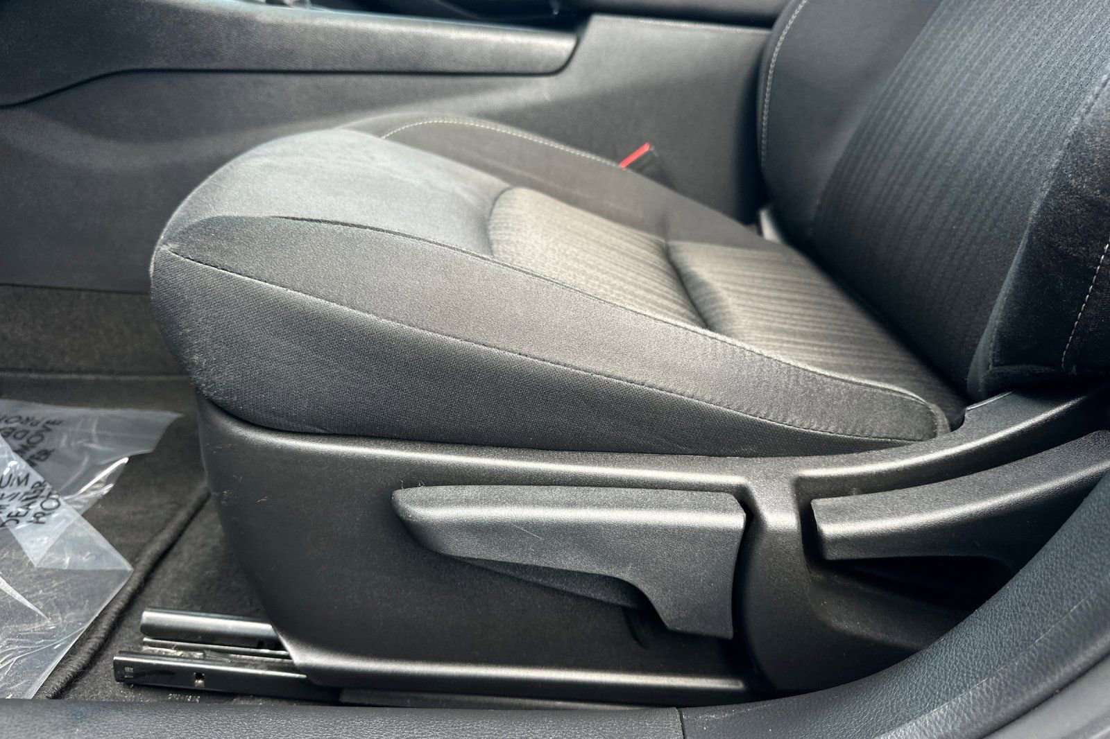 Used 2025 Nissan Altima 2.5 S FWD image 9