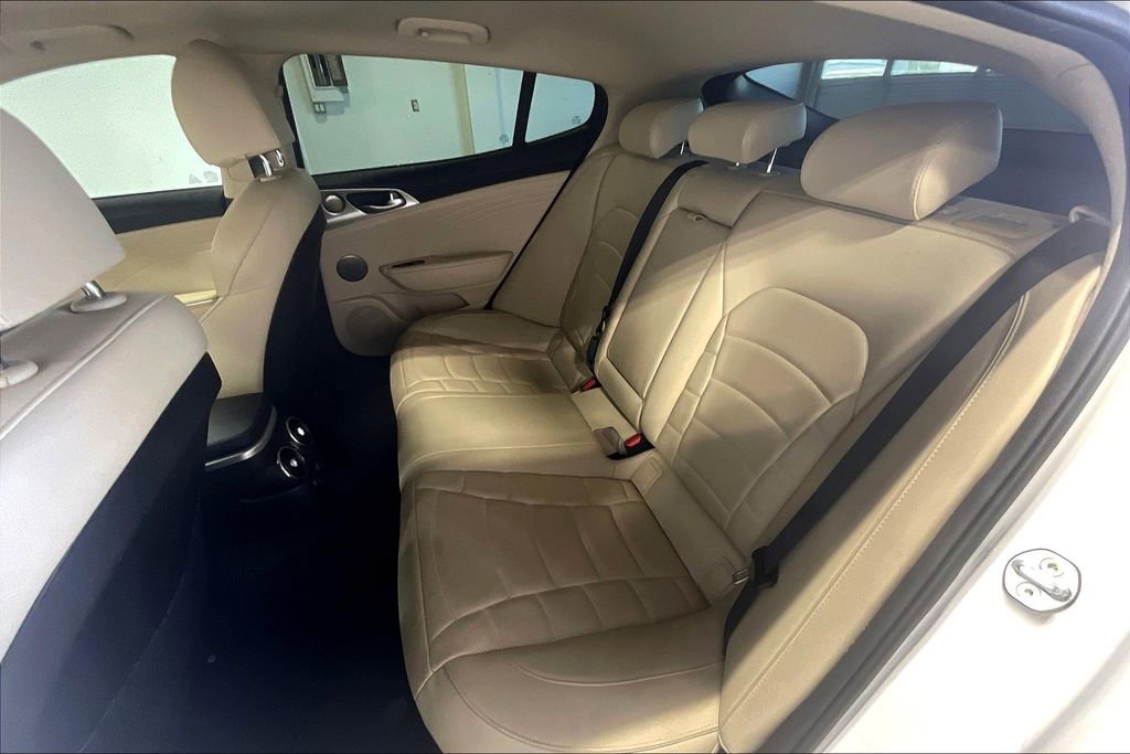 Used 2023 Kia Stinger GT2 image 34